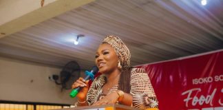 Isoko South First Lady, Mrs Warri Showers Elderly Persons With Christmas Gifts